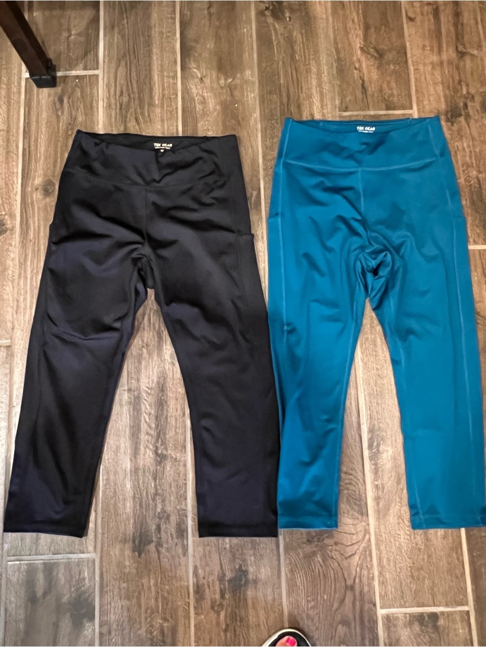 Active Capri Leggings for Women size M - Black & Teal
